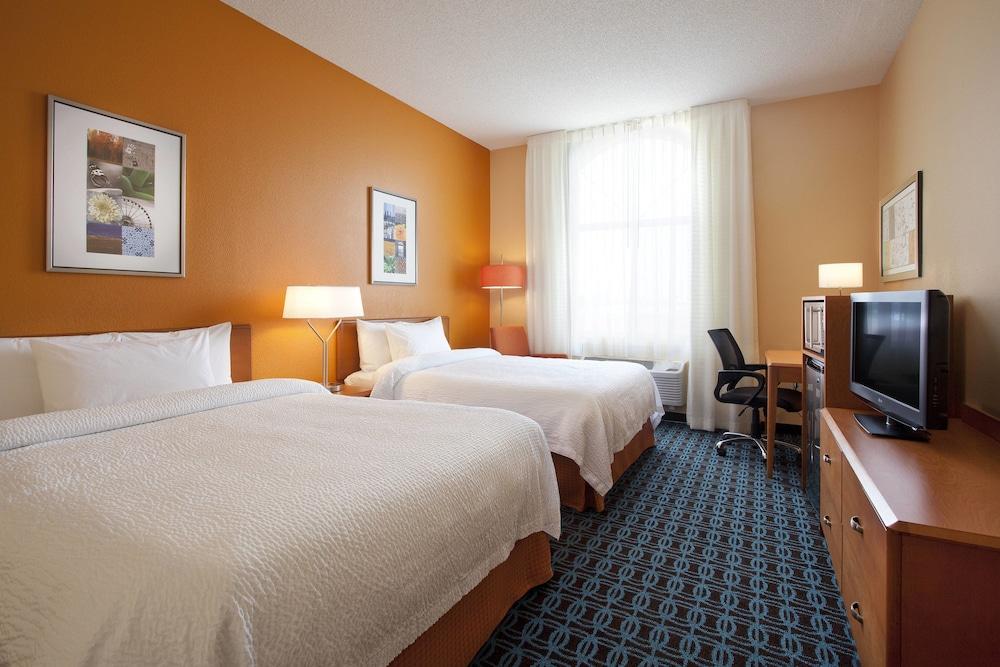 Comfort Inn & Suites Phoenix North - Deer Valley Екстериор снимка